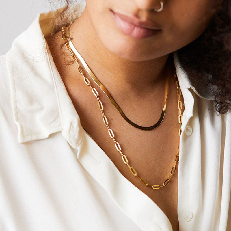 Modern Style Plated Large Paperclip Chain Link Necklace - Gold